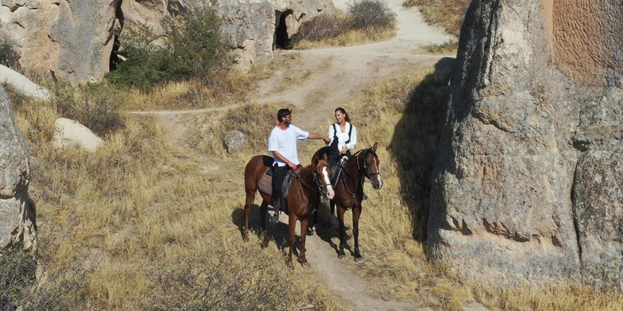 Atlarla Büyüyen Çift Kapadokya'da Tanıştıkları Çiftliği İşletiyor