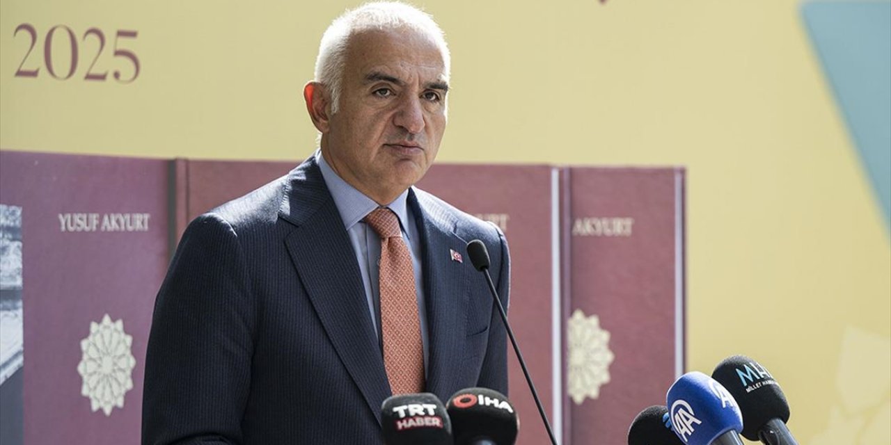 "Resimli Türk Abideleri" Eserinin Tanıtım Toplantısı Gerçekleştirildi