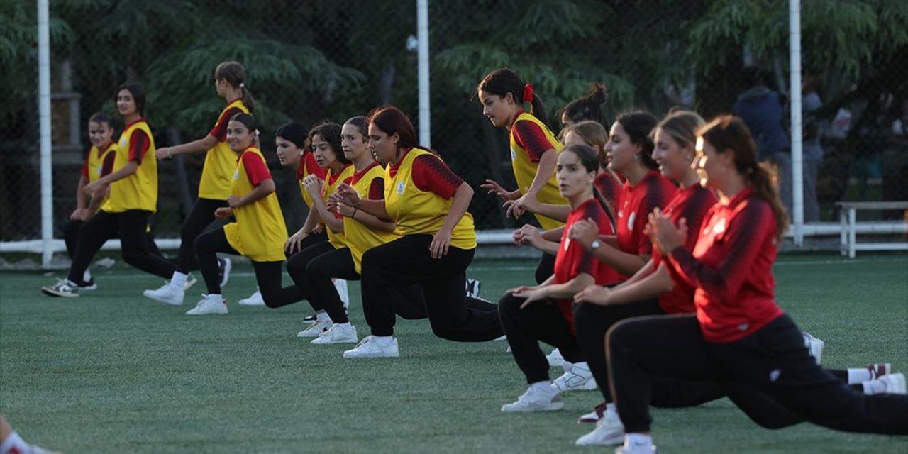 Körfez Gençlerbirliği Spor Kulübü, Ragbide Milli Takımın Yıldızlarını Yetiştiriyor