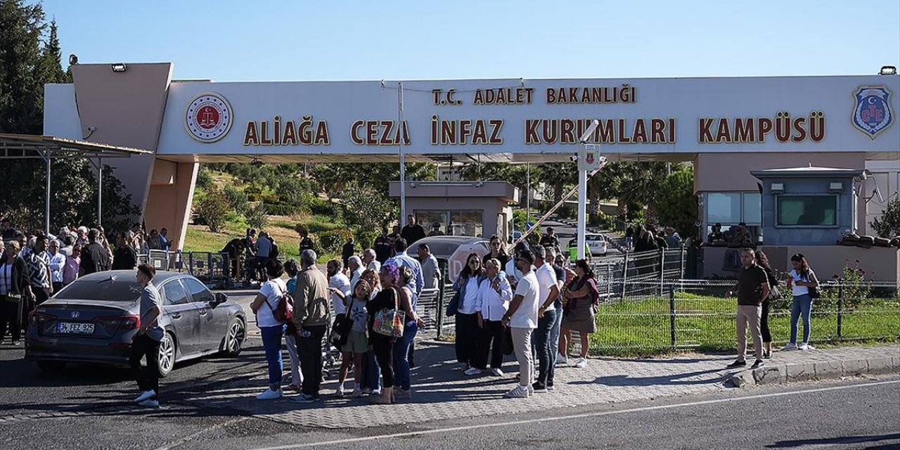İzmir Büyükşehir Belediyesine Yönelik Yolsuzluk Soruşturması Kapsamında Açılan "Kooperatif" Davası Başladı
