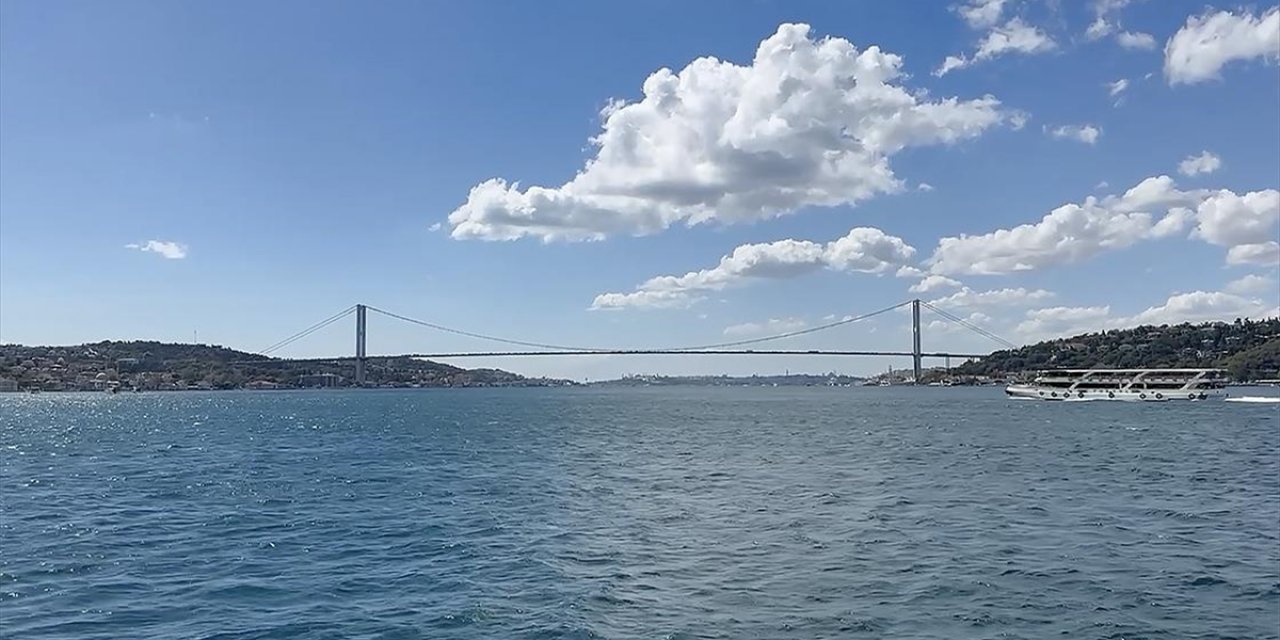 İstanbul Boğazı, Yedekli Gemi Geçişi Nedeniyle Çift Yönlü Olarak Gemi Trafiğine Kapatıldı