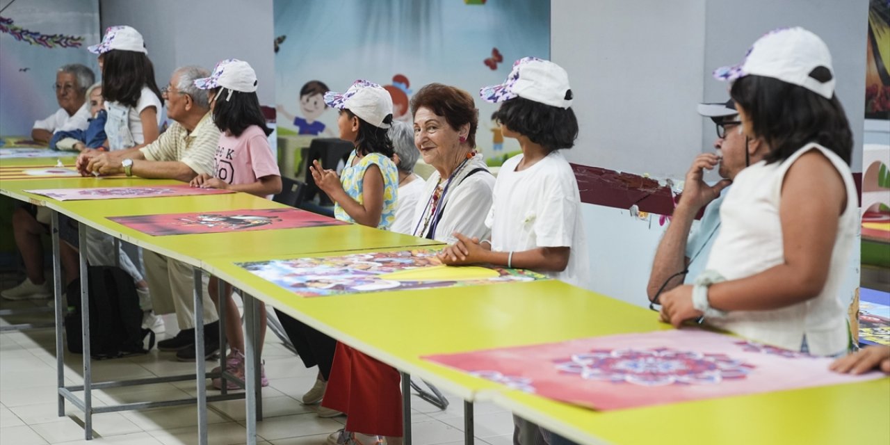 Huzurevi Sakinleri İle Devlet Korumasındaki Kız Çocuklarının Buluşmasından Koruyucu Annelik Çıktı