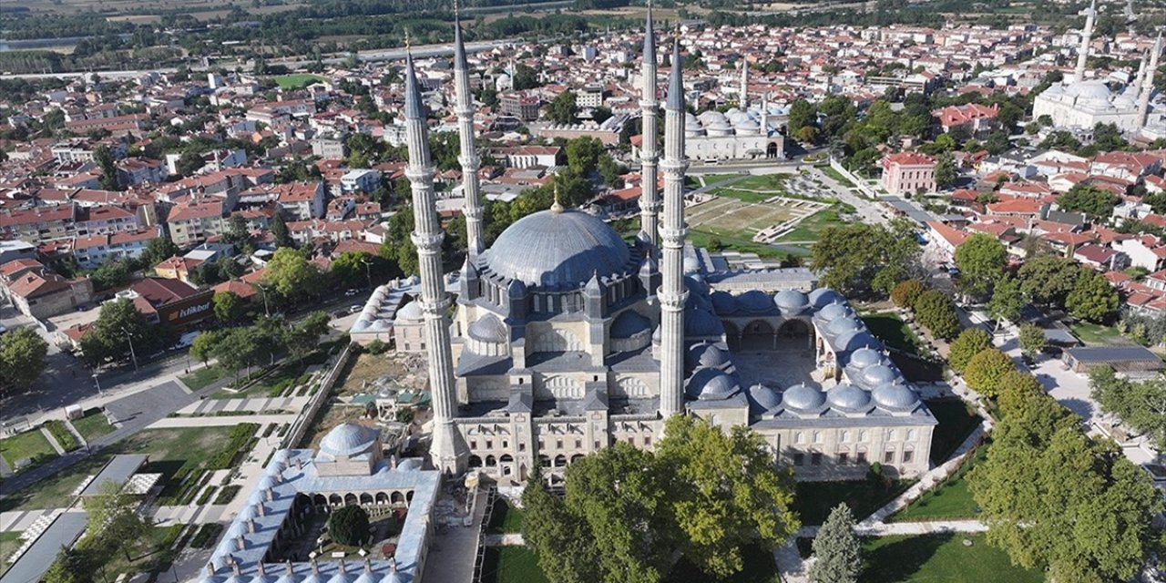 Selimiye Camisi'nin Tezyinatı 16. Yüzyıldaki Mimar Sinan Tarzına Dönüştürülecek