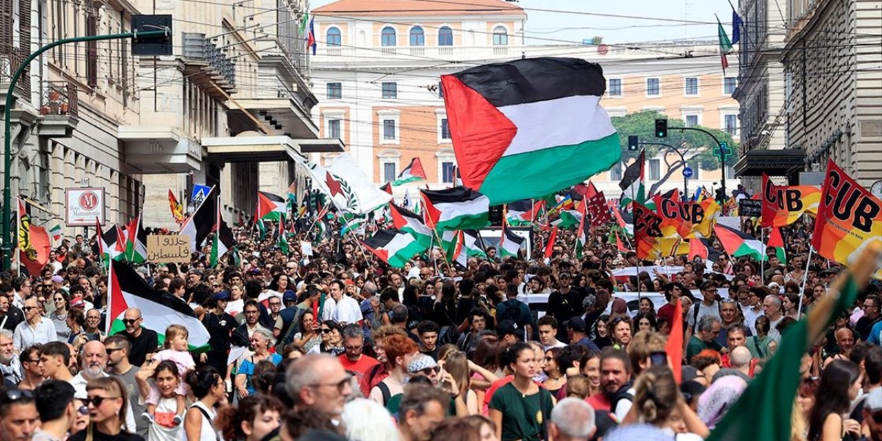 İtalya'da Gazze İçin Genel Greve Gidildi