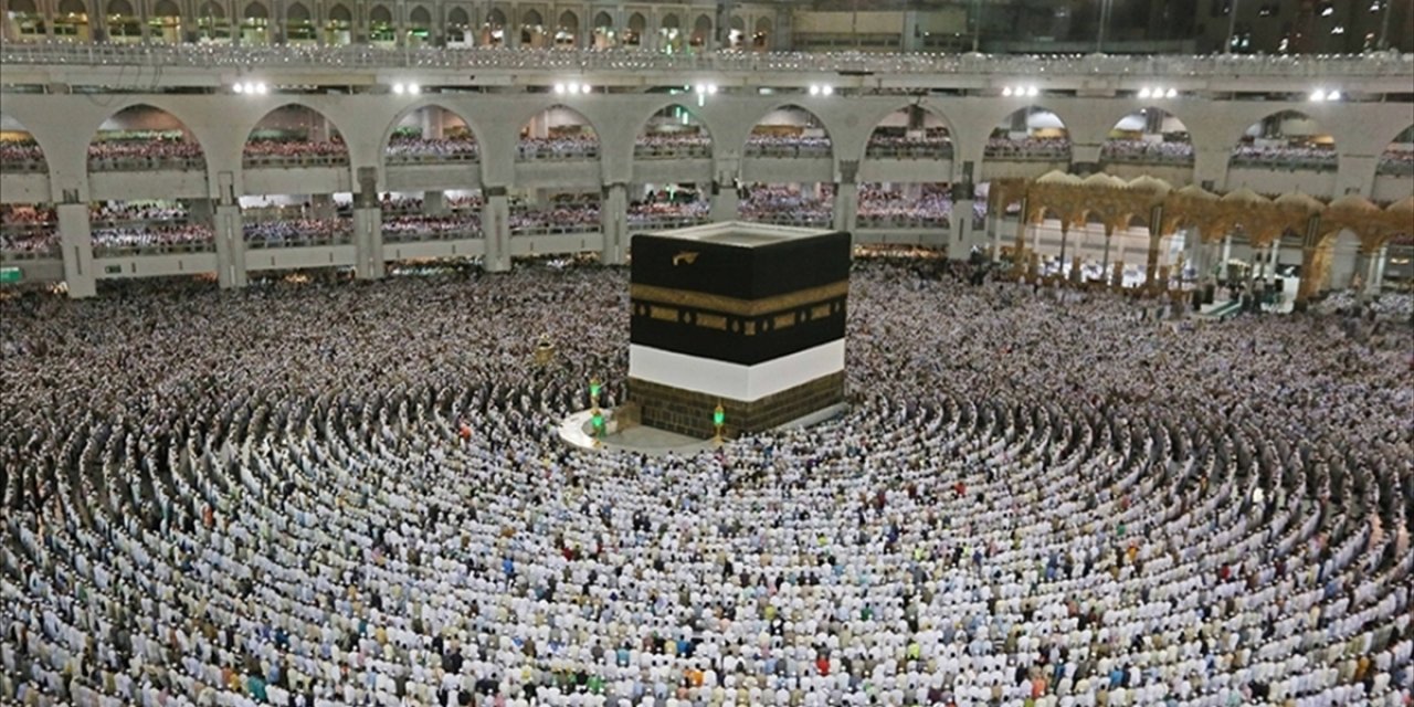 Öğretmen ve Öğrencilere Yönelik Umre Turları İçin Başvurular Başladı