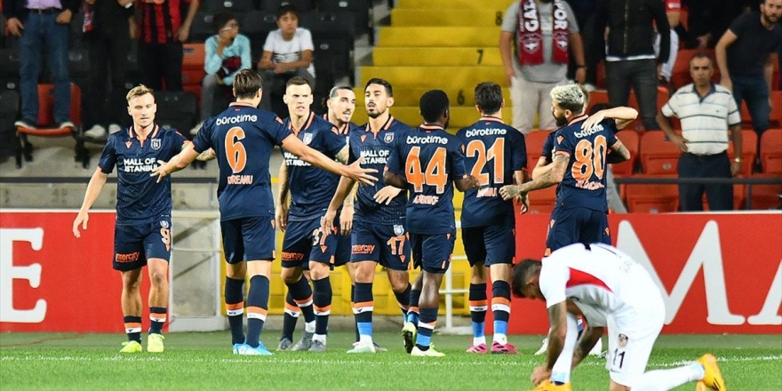 Medipol Başakşehir Deplasmanda 3 Puanı Aldı