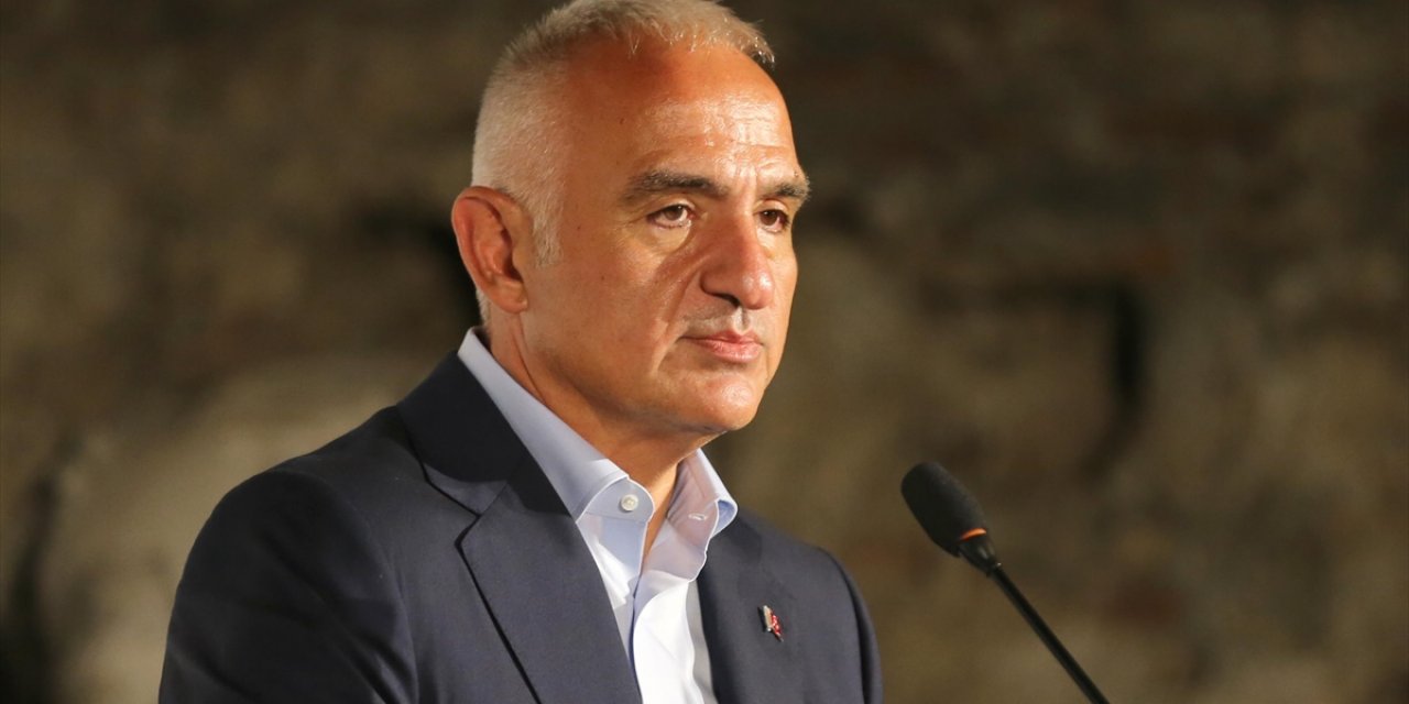 Kültür ve Turizm Bakanı Ersoy: Yeni Vizyona Giren Filmler ve Unutulmaz Yapımlar Beyaz Perdeye Taşınacak