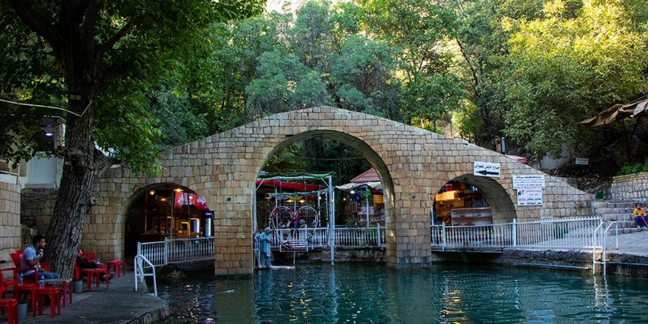 Sıcaklardan Kaçan Iraklılar Amedi Kentindeki Sulav Vadisinde Serinliyor