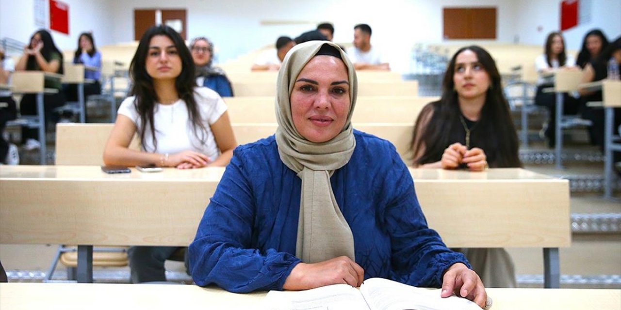 İlkokul, Ortaokul ve Liseyi Açıktan Tamamlayıp 44 Yaşında Üniversiteli Oldu