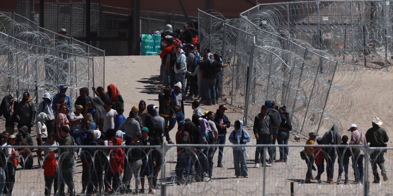 Trump Yönetiminin Göçmen Karşıtı Politikaları Sonrası 2 Milyonu Aşkın Yasa Dışı Göçmen ABD'den Ayrıldı