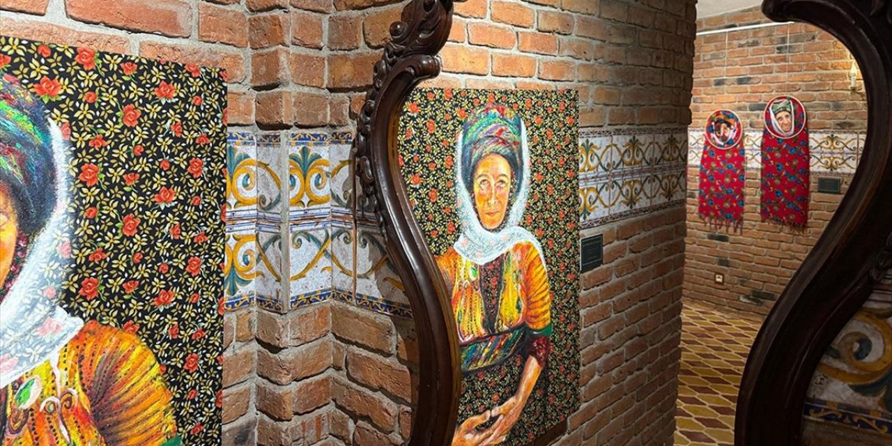 Cour Balat "Avludaki Sır" Sergisini Sanatseverlerle Buluşturdu