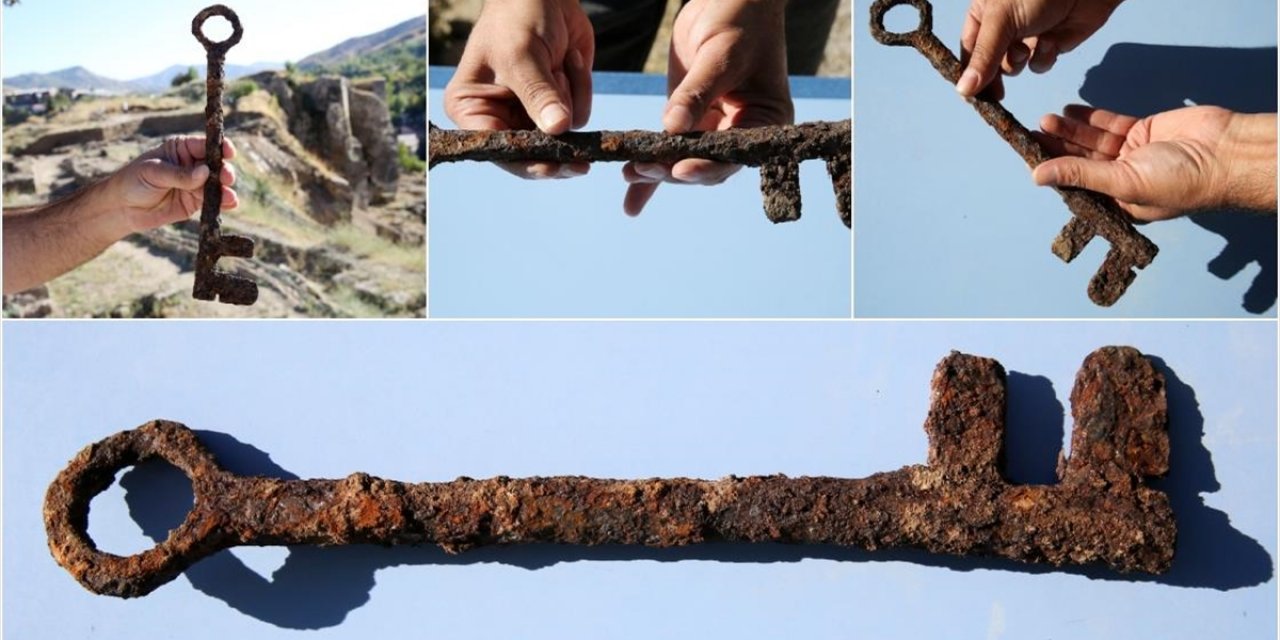 Bitlis Kalesi'ndeki Kazılarda Ana Giriş Kapısına Ait Olduğu Değerlendirilen Anahtar Bulundu