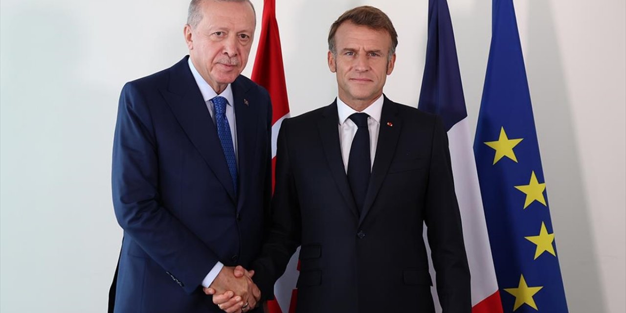 Cumhurbaşkanı Erdoğan, Fransa Cumhurbaşkanı Macron İle Bir Araya Geldi