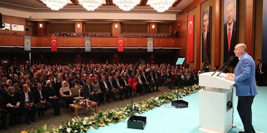 AK Parti Kampında Vekiller Şikâyetlerini Dile Getirdi: Erdoğan'ın Korumaları Bizi İtip Kakıyorlar