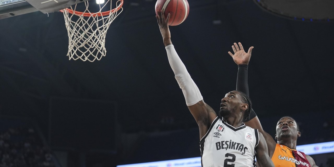 Basketbolda Maçlar 13 Salonda Oynanacak