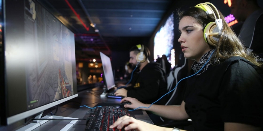 E-sporun Cirosu 906 Milyon Dolar Oldu