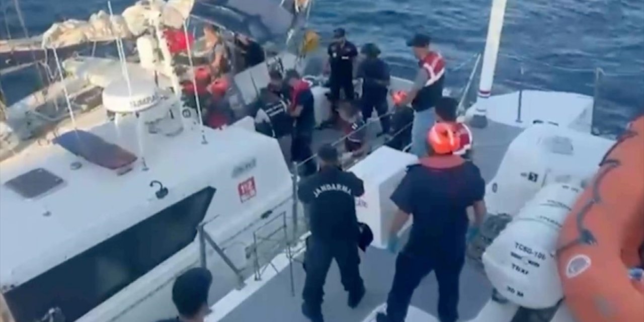 Muğla Açıklarındaki Teknede 210 Kilogram Skunk Ele Geçirildi