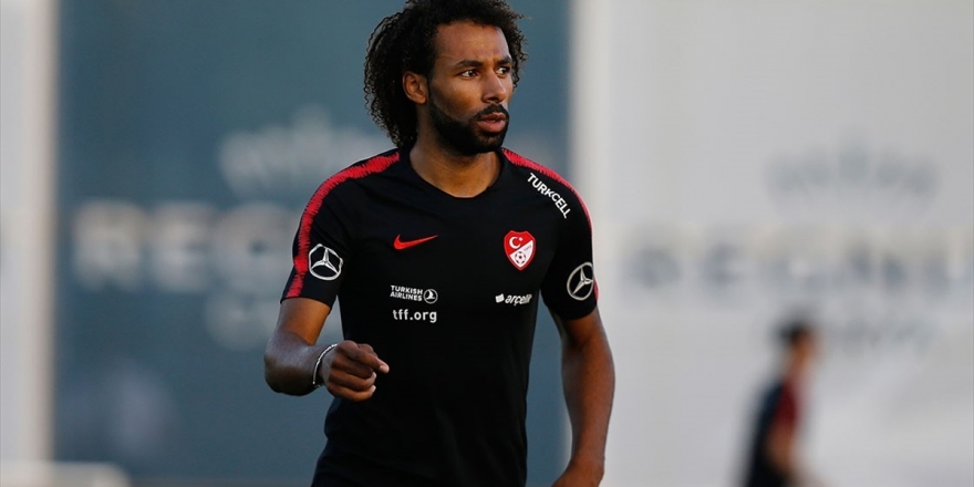 Antalyaspor'un Milli Gururu: Nazım Sangare