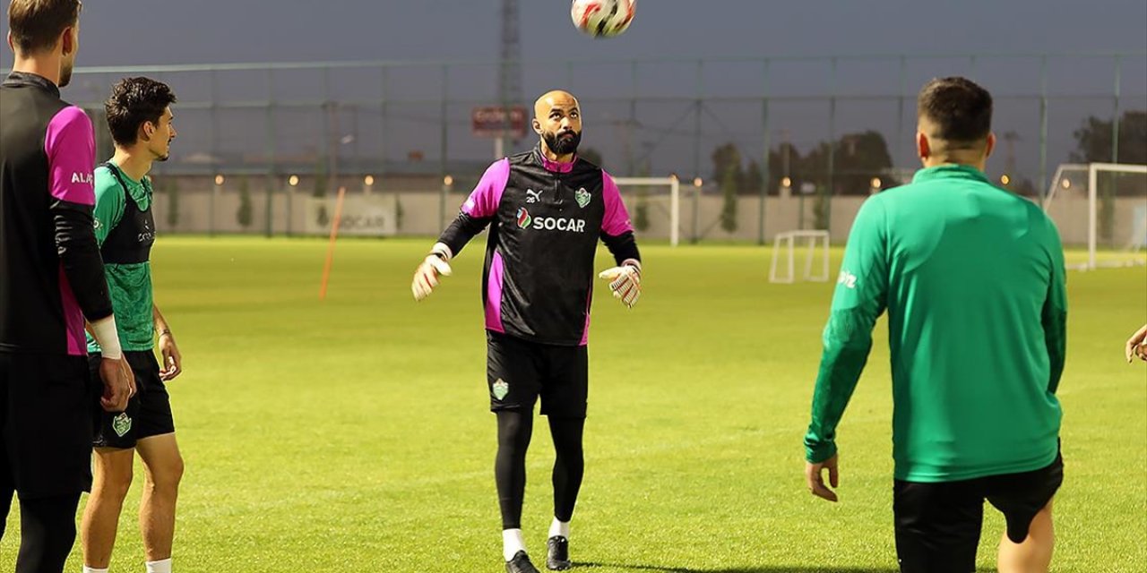Uefa Şampiyonlar Ligi Tecrübesi Bulunan Deneyimli Kaleci, Iğdır Fk'nin Kalesini Koruyor