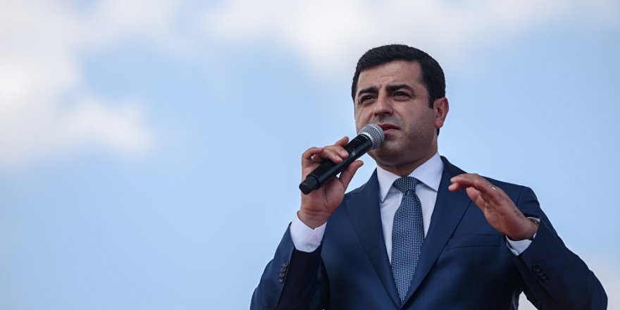 Demirtaş'a 1 Yıl 3 Ay Hapis Cezası