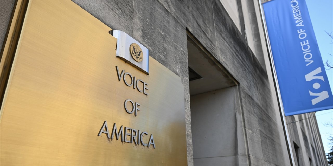 ABD'de Yargıç, Trump Yönetiminin Voa'da Çalışan Yüzlerce Kişiyi İşten Çıkarma Planını Askıya Aldı