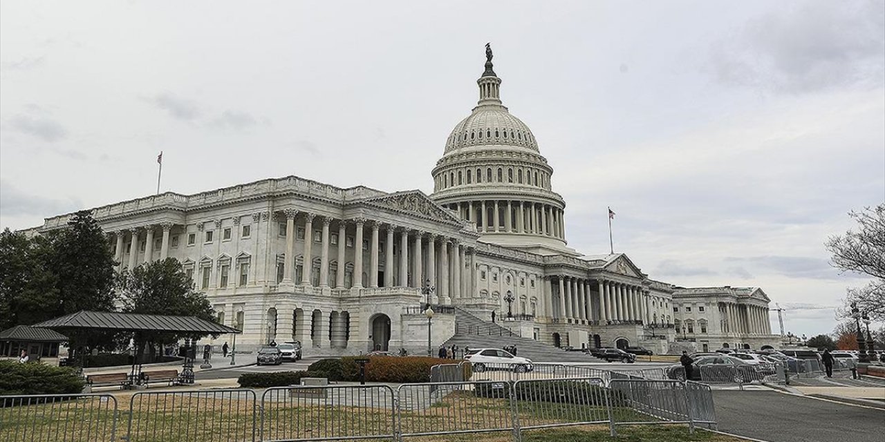 ABD'de Federal Hükümet Bütçe Anlaşmazlığı Nedeniyle Kapandı