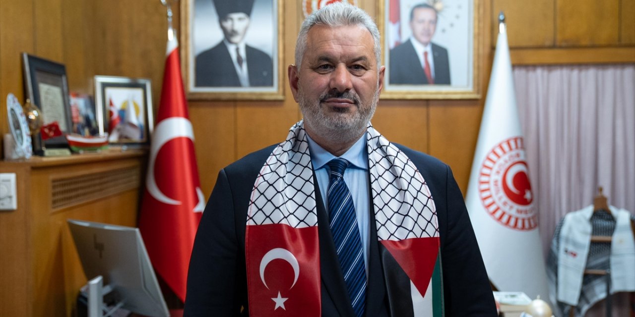 AK Parti'li Turan, İsrail'in Küresel Sumud Filosu'na Saldırısına Tepki İçin Teknelerin Karadeniz'e Açılacağını Bildirdi