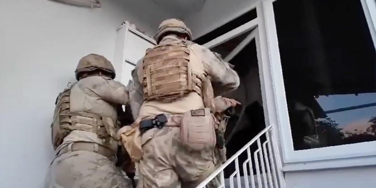 Fetö'ye Yönelik Operasyonlarda Yakalanan 64 Şüpheli Tutuklandı