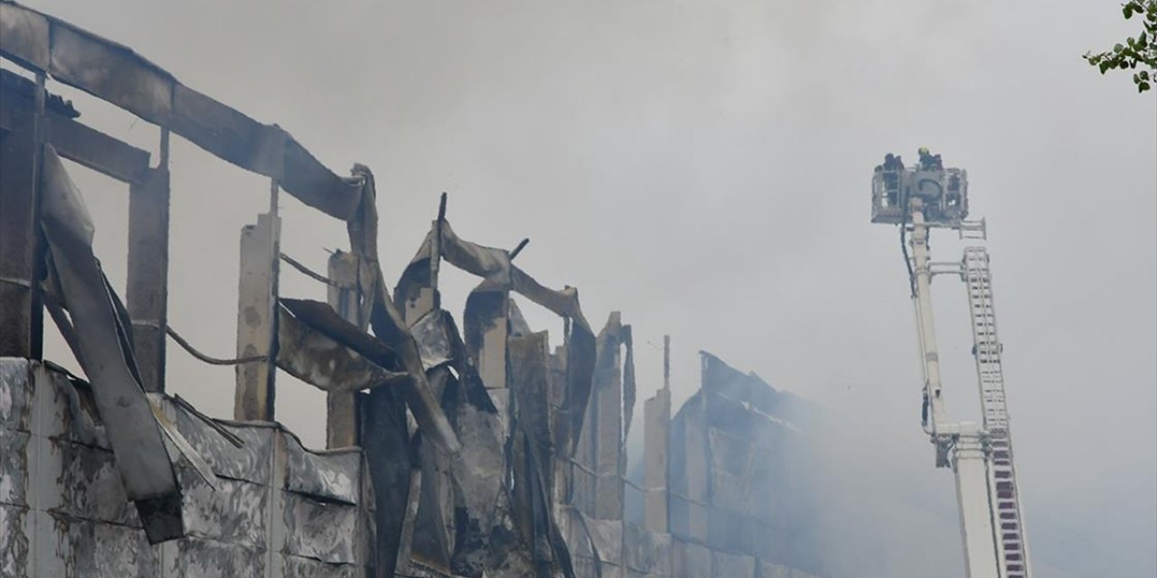 Zelenskiy: "Ruslar 500'e Yakın İha ve 50'den Fazla Füze İle Saldırı Düzenledi"