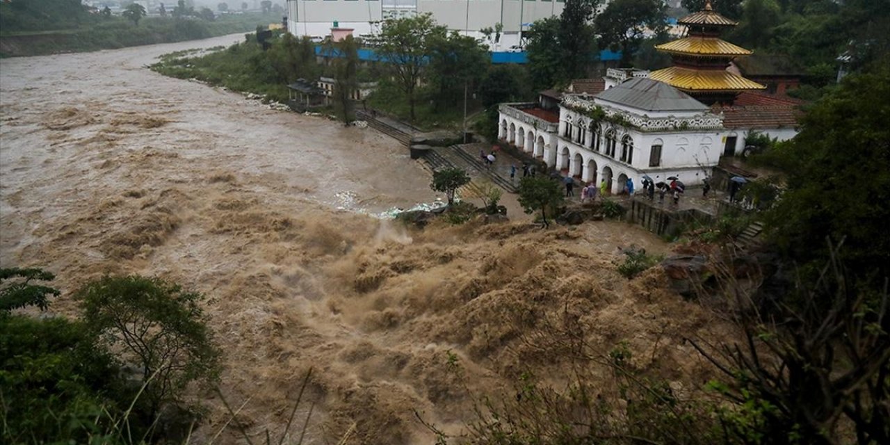 Nepal'de Şiddetli Yağışların Yol Açtığı Afetlerde 22 Kişi Hayatını Kaybetti