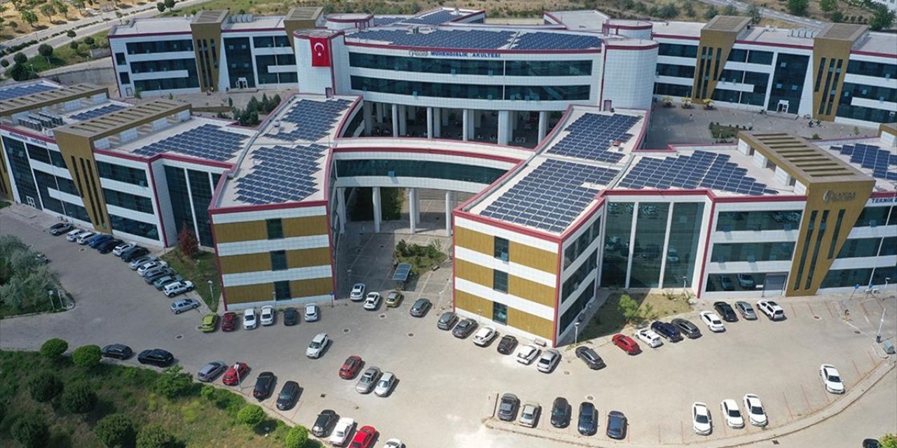 Enerjisa Üretim'den Manisa Celal Bayar Üniversitesine "Temiz Enerji" Desteği