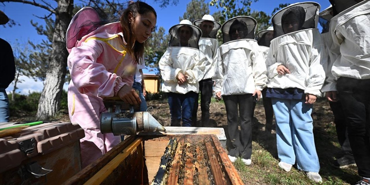 Özel Bireyler Tübitak Destekli Projeyle Arıların Dünyasını Keşfediyor