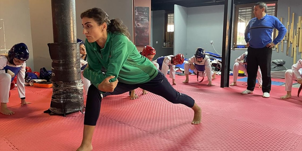 Milli Tekvandocu Hatice Kübra İlgün, Dünya Şampiyonasına Parktaki Lokalde Hazırlanıyor