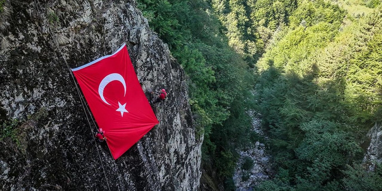 JAK Timleri Zorlu Tatbikatlarla Göreve Her An Hazır