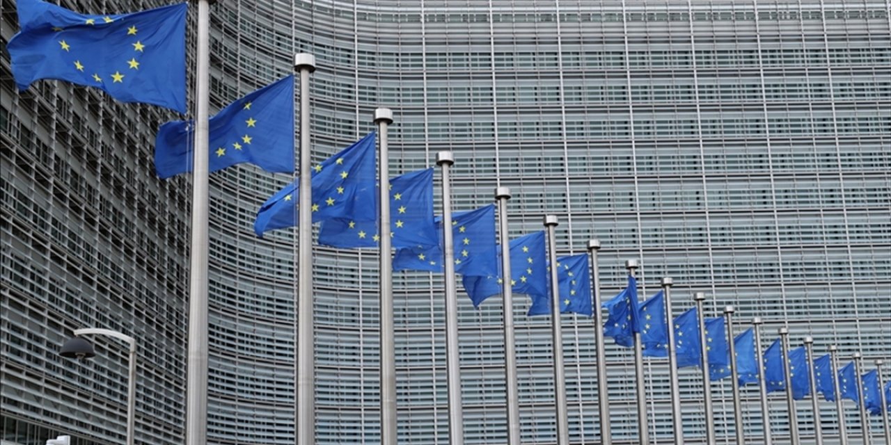 AB'den Yeni Yapay Zeka Stratejisi