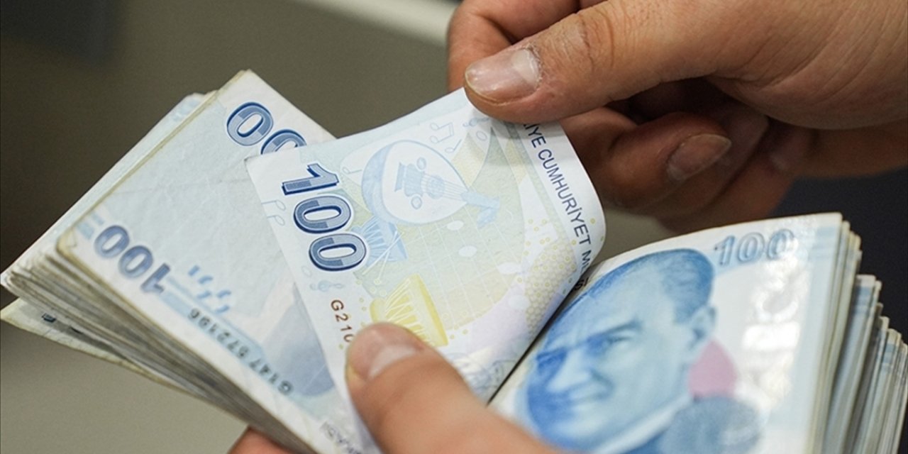 Ekim Ayı Yaşlı ve Engelli Aylıkları Hesaplara Yatırılmaya Başlandı