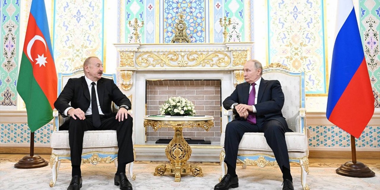 Rusya Devlet Başkanı Putin ve Azerbaycan Cumhurbaşkanı Aliyev Bir Araya Geldi