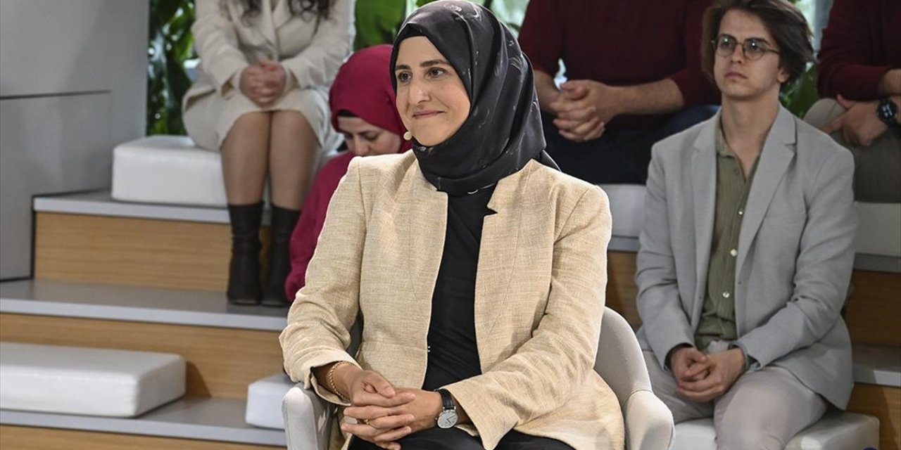 Yönetmen ve Senarist Belkıs Bayrak, AA'nın Sinema Atölyesi'ne Konuk Oldu: