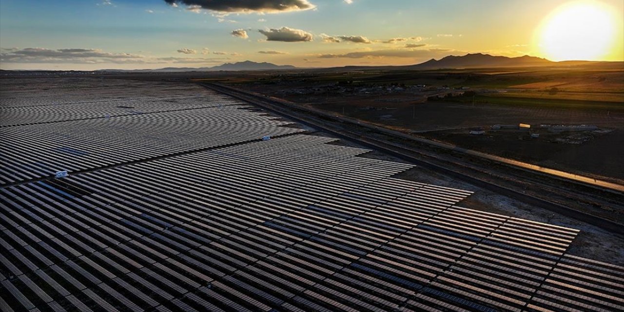 Karapınar Ges 1 Milyar Dolarlık Doğal Gaz Kullanımının Önüne Geçti