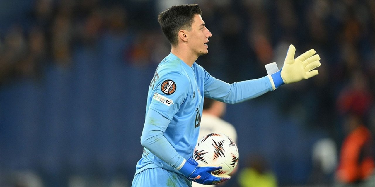 Milli Kaleci Berke Özer, A Milli Futbol Takımı Kampını İzinsiz Terk Etti