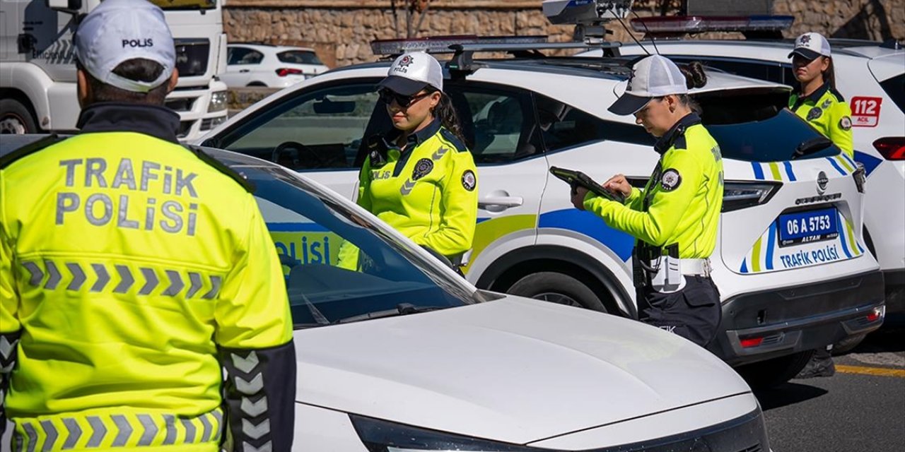 EGM Yaklaşık 3 Yılda 200 Milyondan Fazla Araç Ve Sürücüyü Denetledi