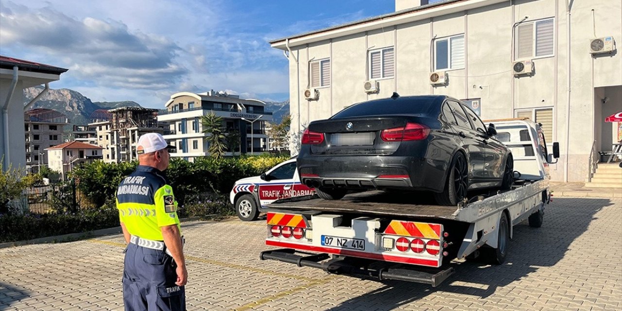 Antalya'da Drift Atan Sürücüye 92 Bin 784 Lira Ceza