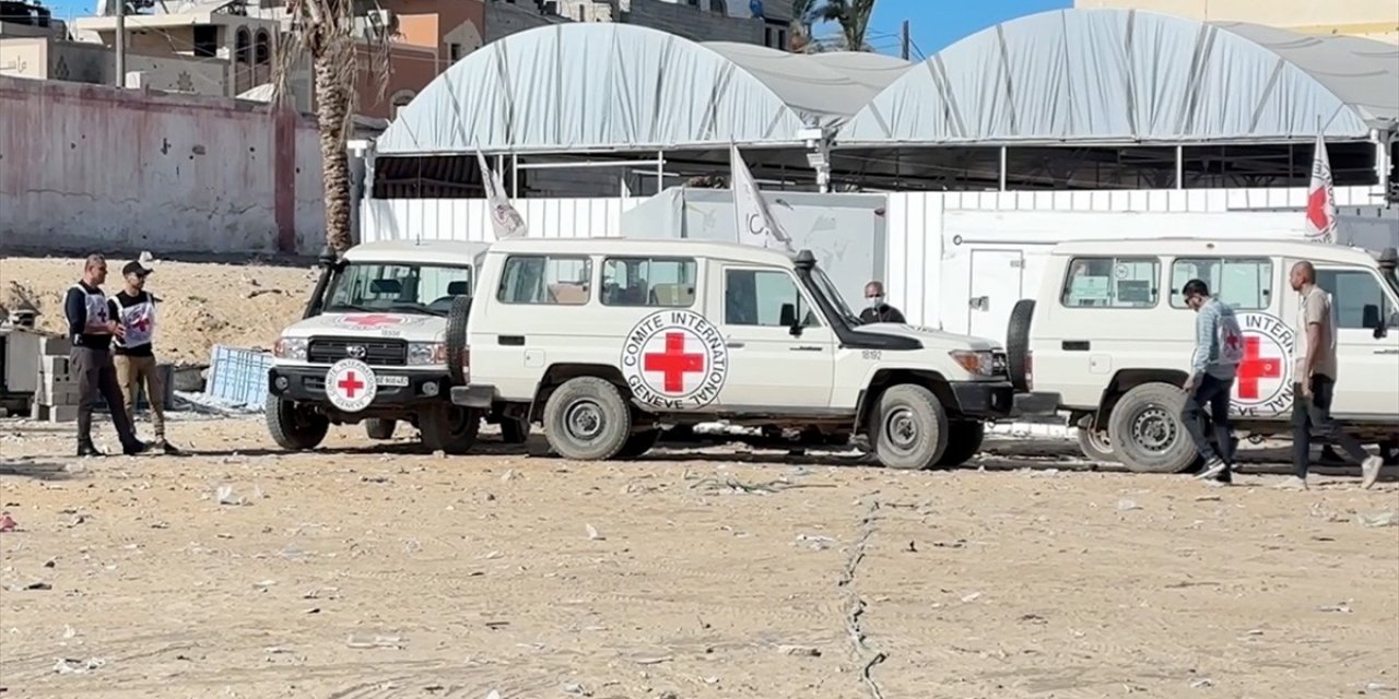 Gazze'deki Hükümet: İsrail'den Kızılhaç Aracılığıyla 45 Filistinlinin Naaşını Teslim Aldık