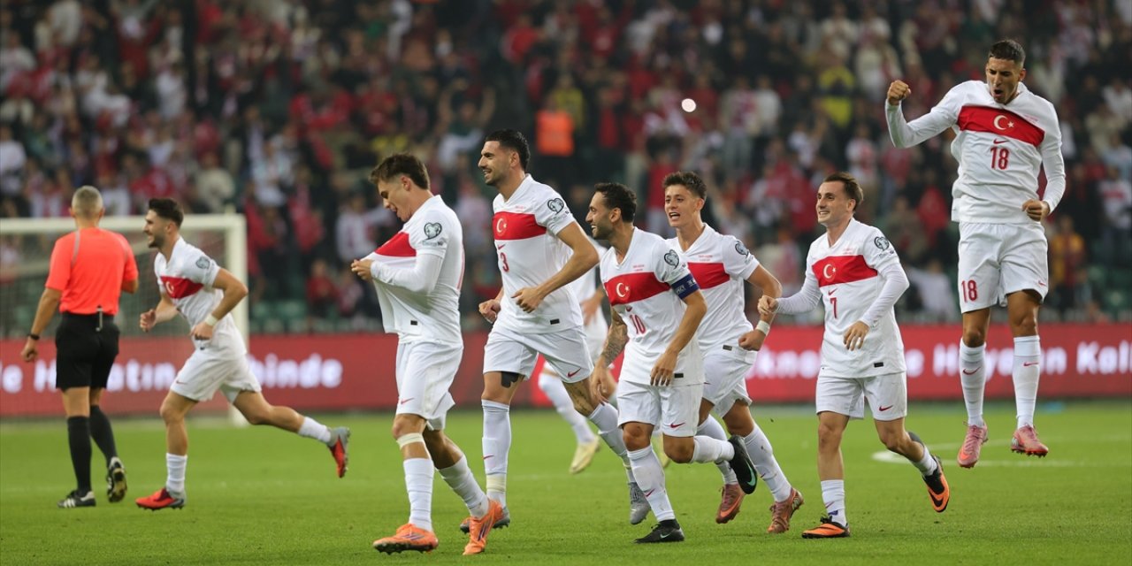 Türkiye 4 Golle Kazandı