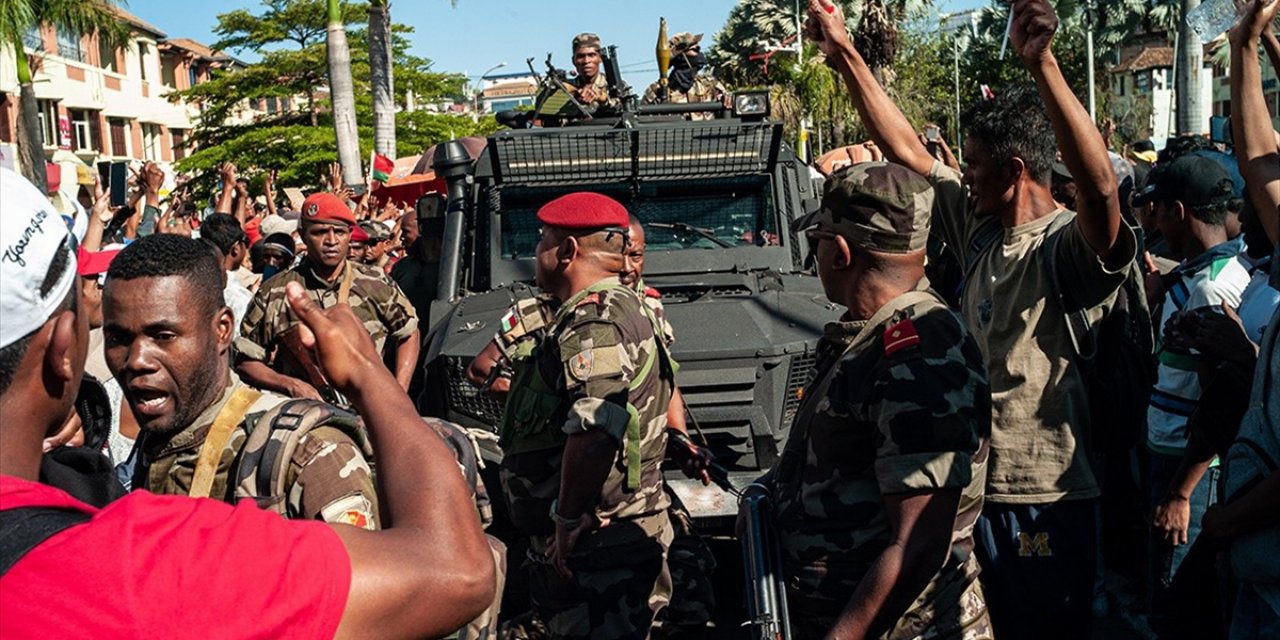 Fransa, Madagaskar Siyasetinde Yeniden Belirleyici Güç Olma Peşinde