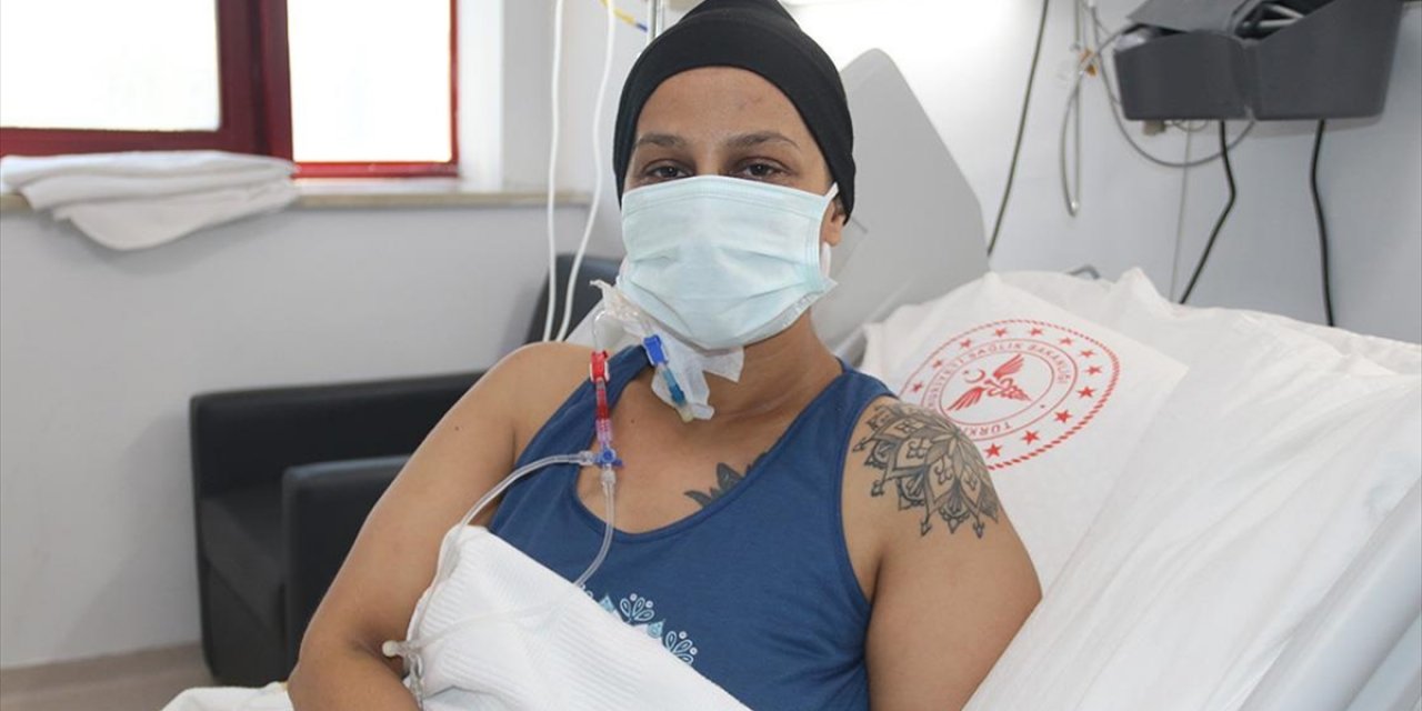 Tatil İçin Geldiği Diyarbakır'da Lösemi Teşhisi Konulan Kadına Kardeşi Umut Oldu