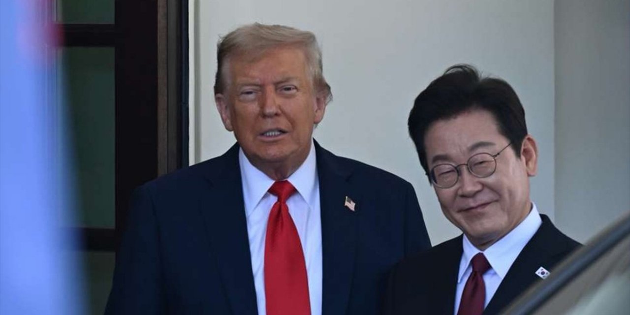 Trump ve Lee'nin Apec Zirvesi'ndeki Olası Görüşmesinde Tarifelerde Anlaşma Sağlanması Bekleniyor