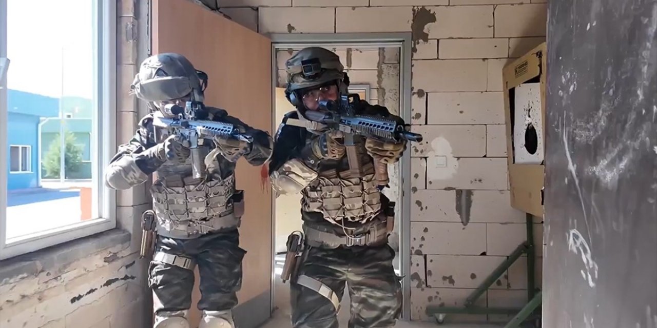 MSB'den Türkiye-Cezayir Özel Kuvvetler Eğitimi'ne İlişkin Paylaşım