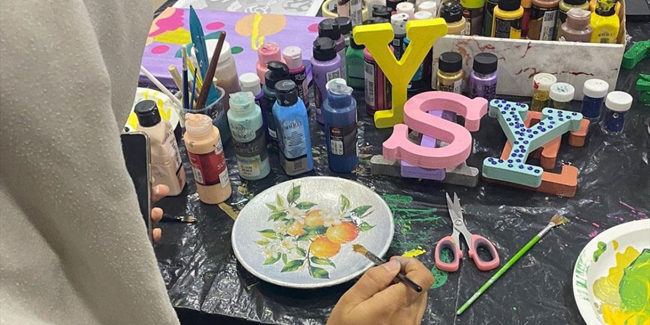 Yeşilay Sayesinde Bağımlılıktan Kurtulan Bireyler El Sanatları Kursunda Hobi Ediniyor