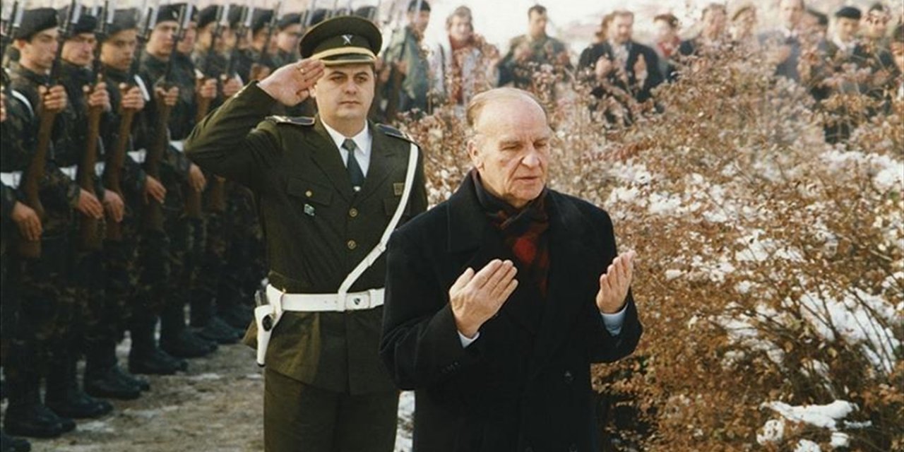 Boşnak Lider İzetbegoviç'in Fikirleri ve Mücadelesi, Vefatının 22. Yılında Yaşamaya Devam Ediyor